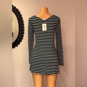 NWT PINC WOMEN’S DRESS SIZE M LONG SLEEVE